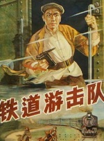 女生蹭桌角